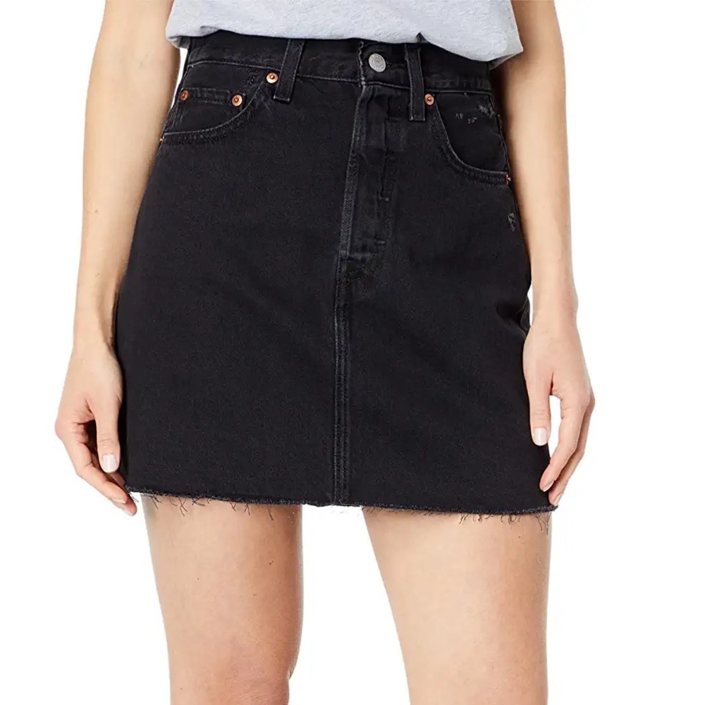 Levi’s Ribcage Skirt size 29
